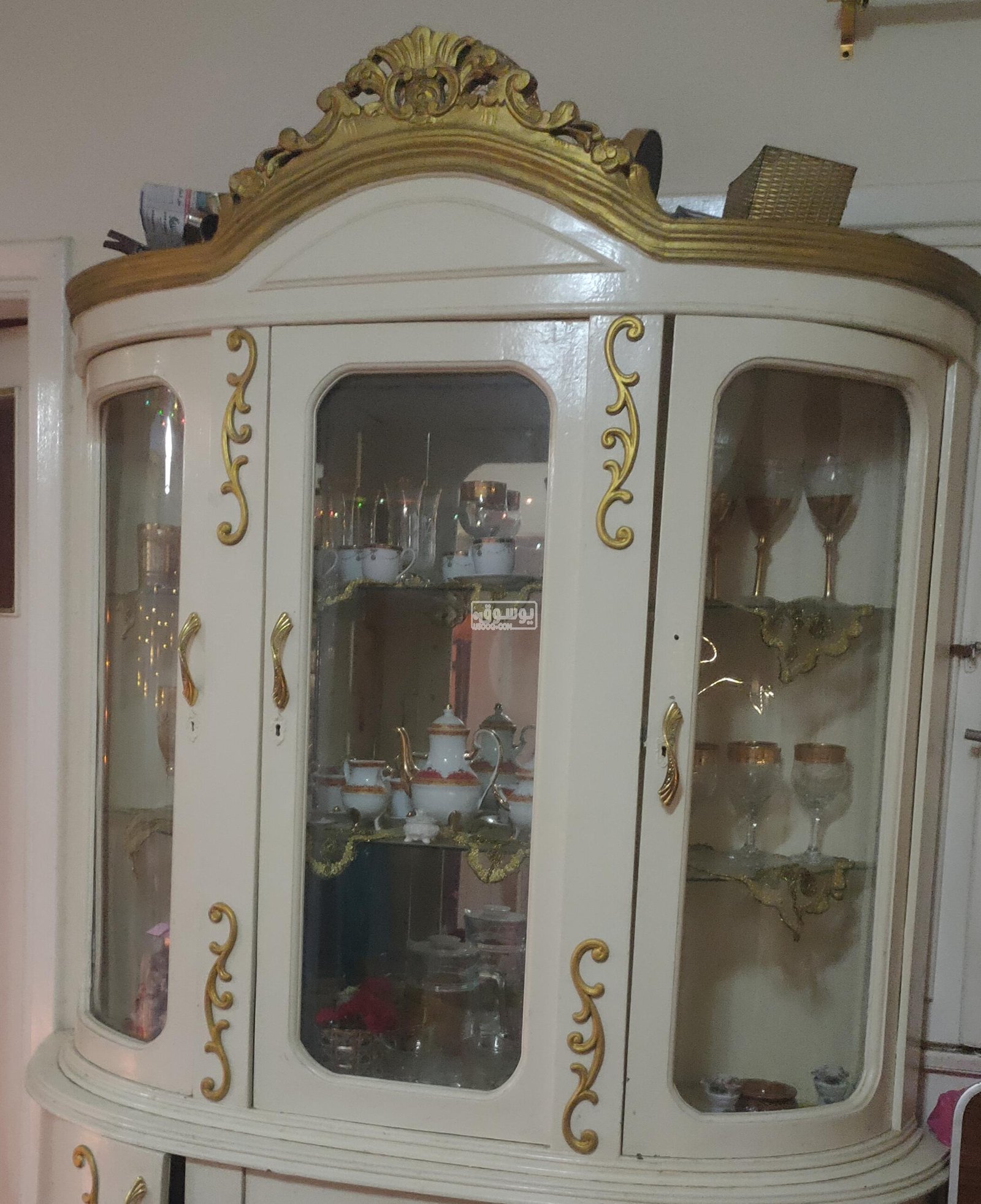 للبيع نيش خشب زان في شبرا مصر